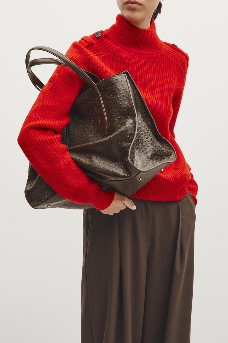 Maxi Textured Leather MD Icon Bag