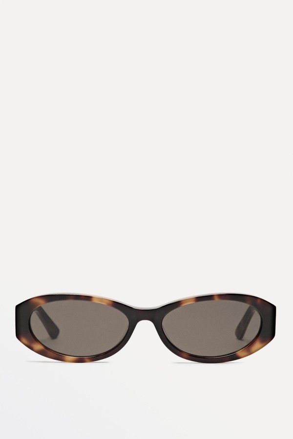 Small Oval Sunglasses from Massimo Dutti