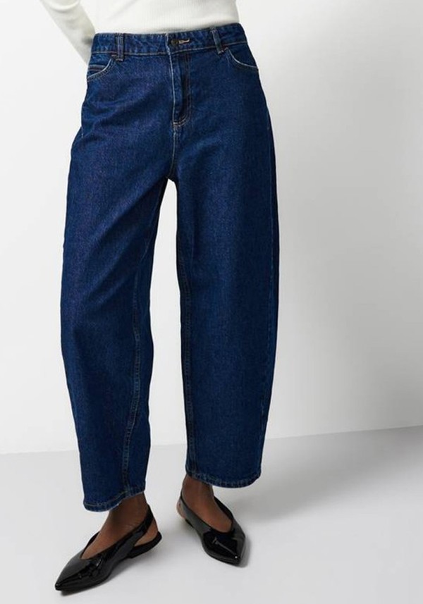 Relaxed Barrel Leg Jeans* 