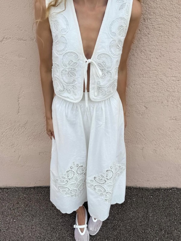 The Round Up: Broderie Anglaise